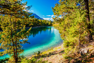 Fototapeta na wymiar Third Lake, Valley of the 5 Lakes, Jasper National Park, Alberta
