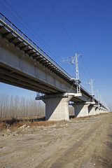 Elevated concrete bridge structure