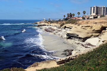 Ocean beach with cliffs, La Jolla Beach, California, USA
