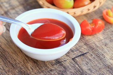 tomato sauce with fresh