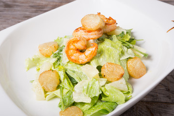 Seafood salad with shrimps and scullop