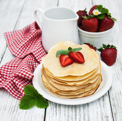 pancakes with strawberries