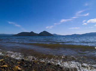 真夏の洞爺湖湖畔