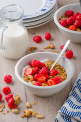 Baked granola with nuts