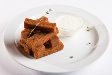 beer snack toast with gravy