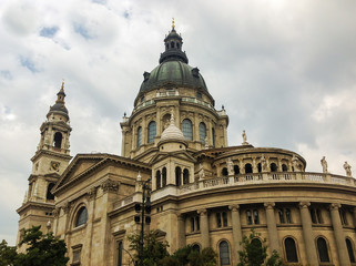 Fototapeta na wymiar Basilica di Santo Stefano a Budapest