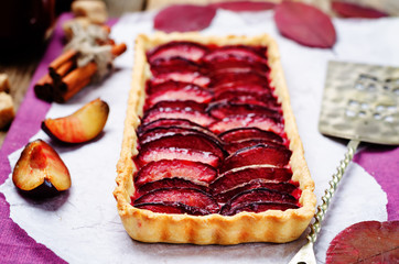 plum tart