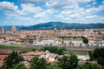 Fototapeta premium Panoramic view to the river Arno, Palazzo Vecchio and Cathedral