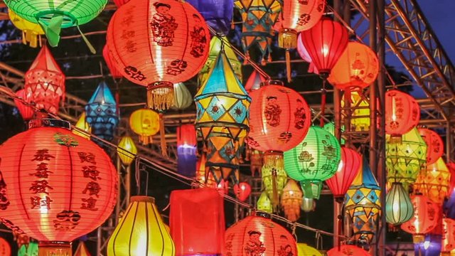 Seamlessly looping Asian lanterns in international lantern festival