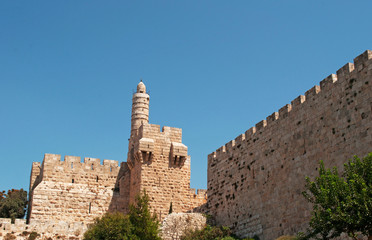 Gerusalemme, Israele: vista delle antiche mura che circondano la città vecchia il 2 Settembre...