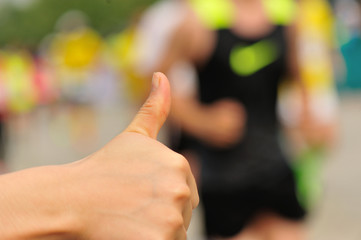 thrum up for marathon runners