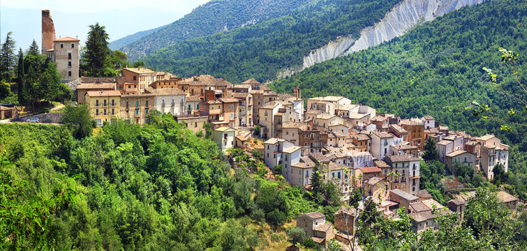 Anversa degli abruzzi- old italian village in mountains.