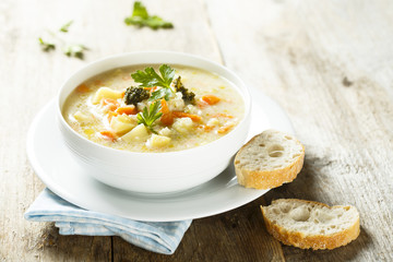 Soup with broccoli and cauliflower