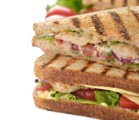 Sandwich with chicken and vegetables