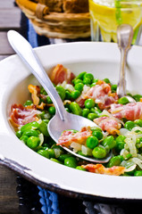 Fried bacon with vegetables