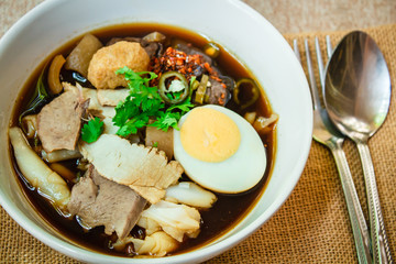 Paste of rice flour or Crunchy pork soup.