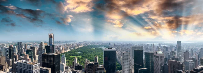 Photo sur Plexiglas construction de la ville Panoramic aerial view of Central Park and surrounding buildings