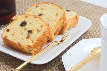 家庭で作る手作りフルーツパウンドケーキ