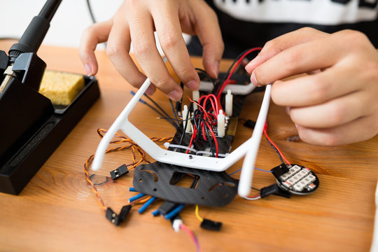 Building of flying drone