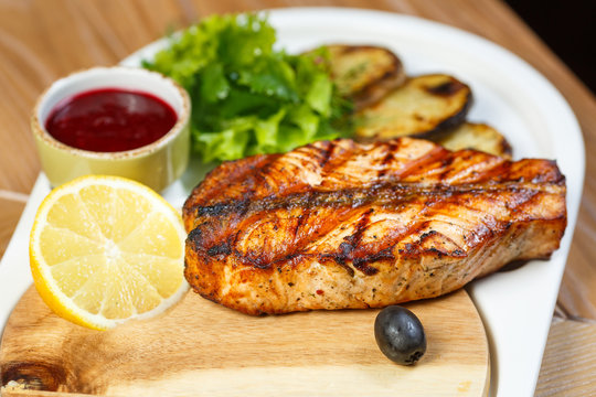 grilled fish with potatoes