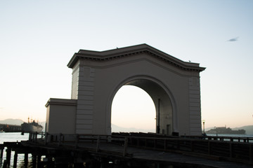 Fototapeta na wymiar Arch where an old train turn station was located