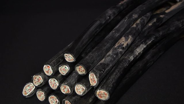 The cut copper cable with aluminum cladding