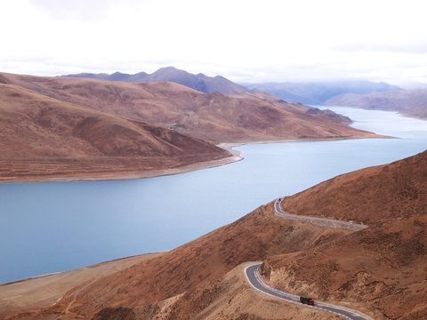 View of Yamdrok lake in a cloudy day, Tibet, China