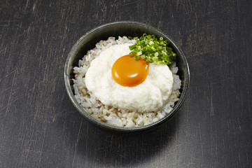 とろろ丼(麦飯)