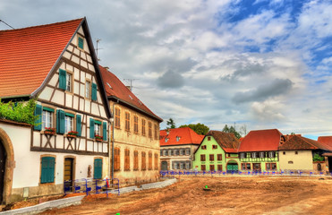 Fototapeta na wymiar Traditional Alsatian houses in Molsheim - France