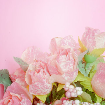 Fototapeta soft focus of sweet artificial pink roses bouquet , pastel color