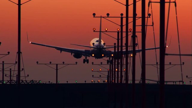 Jet coming in for a landing at LAX
