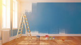Raum in Wohnung mit blauer Farbe streichen