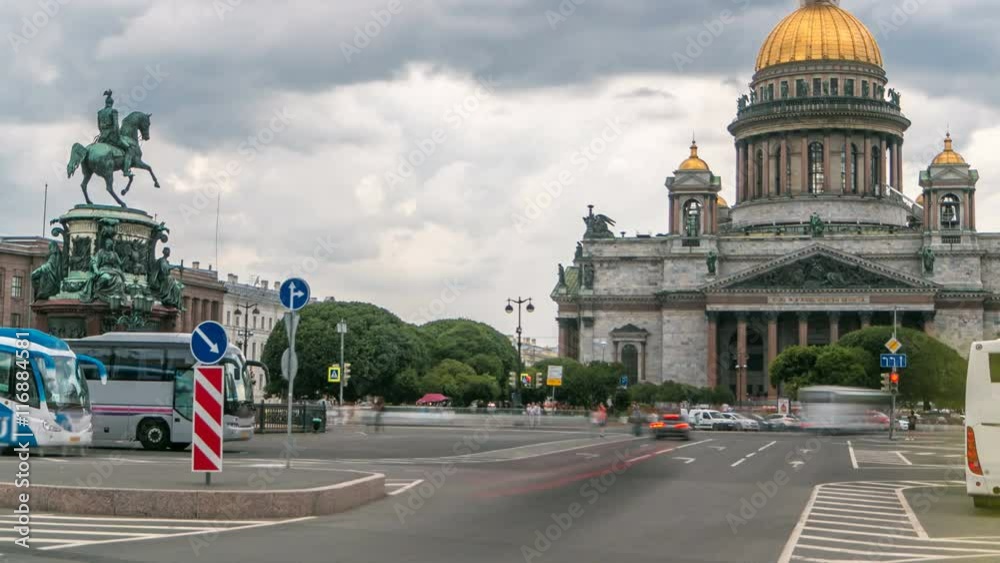 Wall mural saint isaac's cathedral and the monument to emperor nicholas i timelapse, st. petersburg, russia