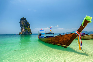 Fototapeta na wymiar Long tailed boat Ruea Hang Yao in Phuket Thailand