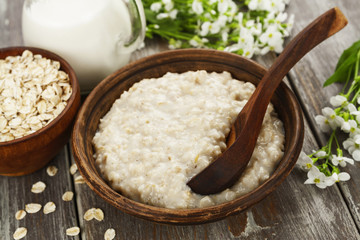 Porridge with milk