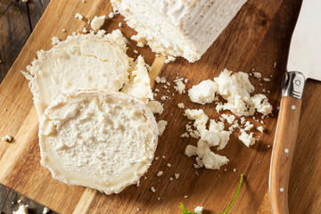Raw White Organic Goat Cheese