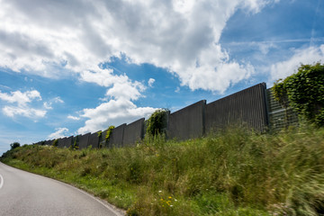 Fototapeta premium Lärmschutzwand