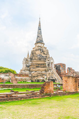 Fototapeta premium beautiful old architecture historic of Ayutthaya in Thailand
