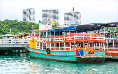 Fototapeta na wymiar Selective focus ferry boat at the port go to the Koh Lan island in Pattaya,Chinburi,Thailad
