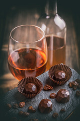 Dark chocolate praline with wine