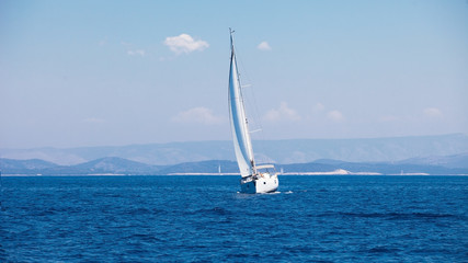 Obraz premium Sailing yacht boat on Adriatic sea 