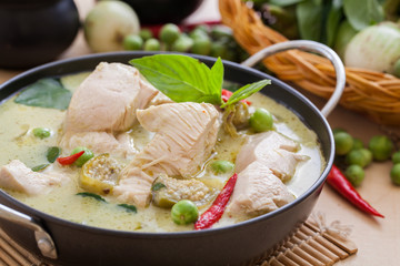 Green Chicken Curry