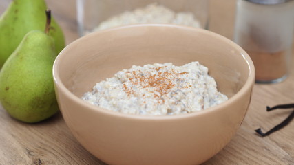 Haferflockenbrei / Oat porridge