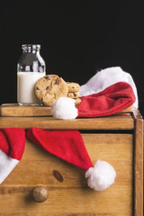 Obraz na płótnie Canvas Milk and cookies for Santa Claus