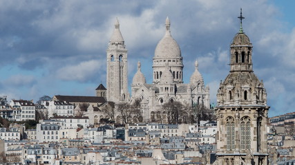 Fototapeta na wymiar View of The Basilica of Sacre-Coeur, Montmartre