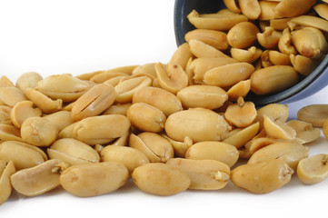 Peeled salted peanuts