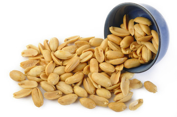 Peeled salted peanuts in bowl
