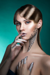 Creative Make-up, Strobing, Contouring, Highlights, Glamour Glow
