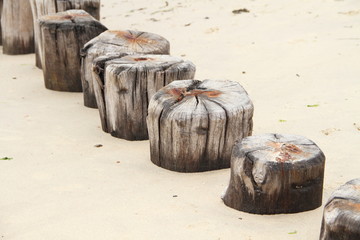 Wellenbrecher am Nordseestrand