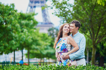 Naklejka premium Tourists enjoying their vacation to France